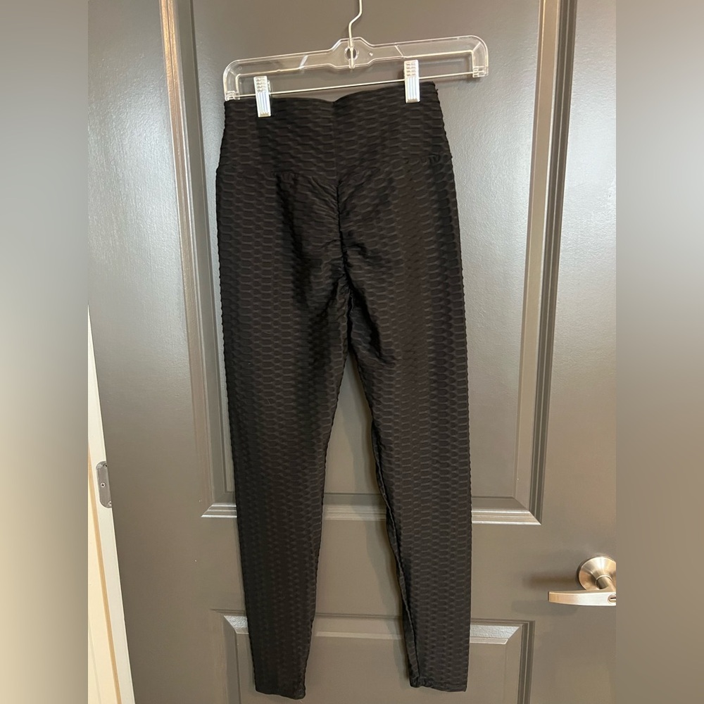 Booty Scrunch Black Textured Leggings